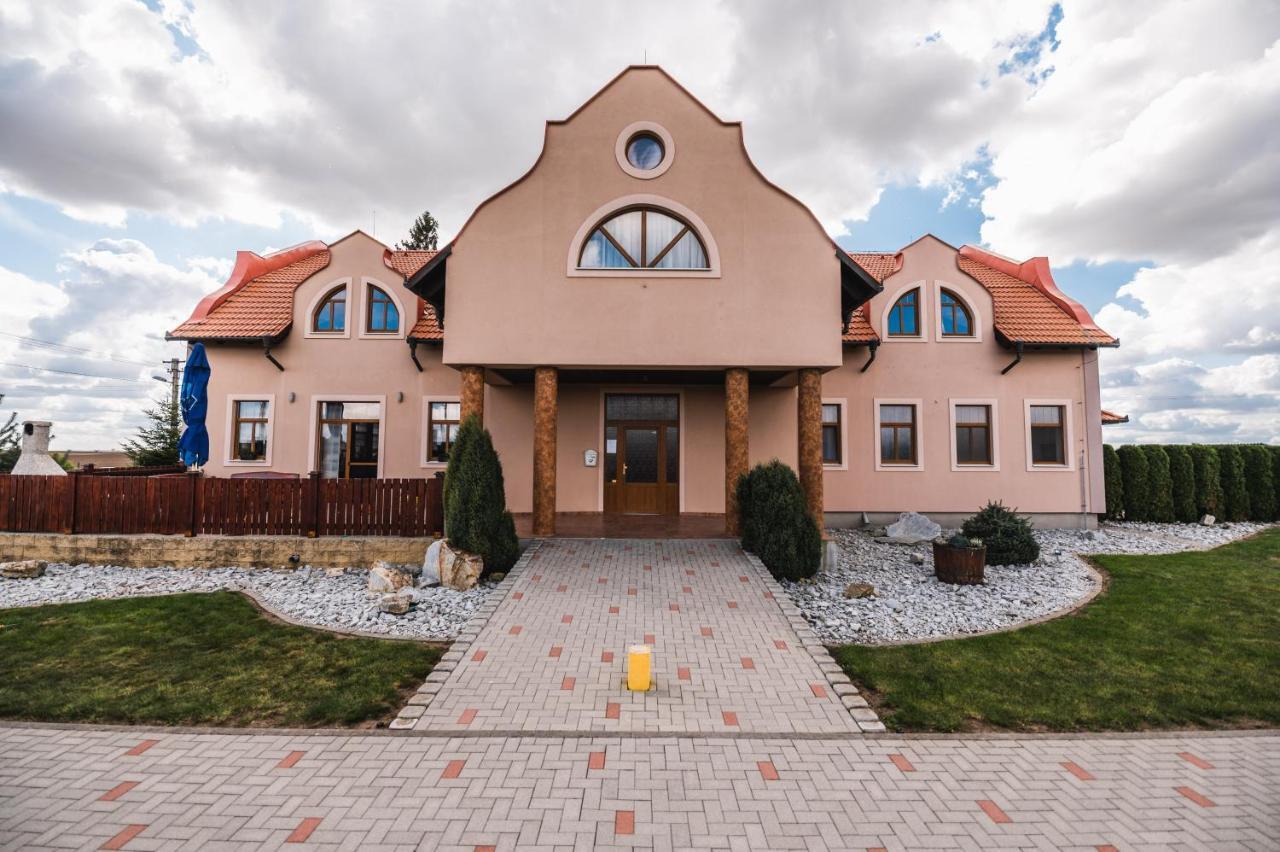 Motel ARD Sarovce Exterior foto