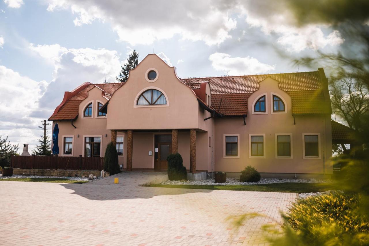 Motel ARD Sarovce Exterior foto